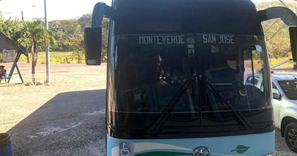 getting to monteverde costa rica by bus
