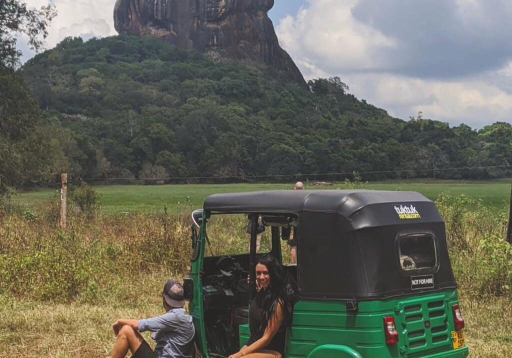 tuktuk rental sri lanka